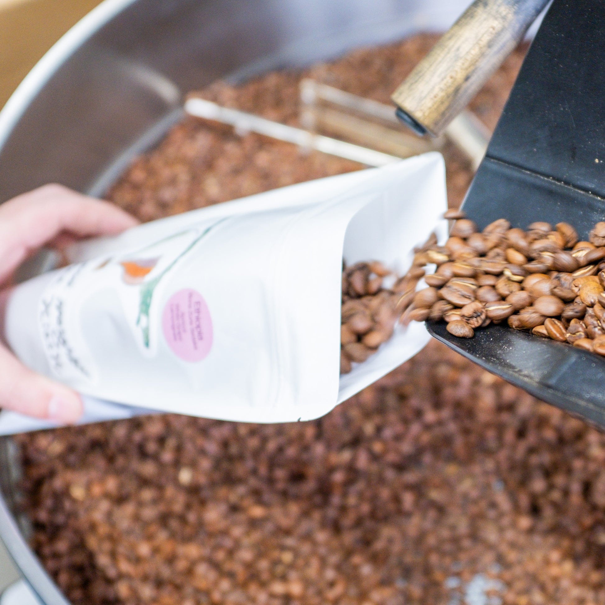 【送料無料】コーヒー定期便 - BE A GOOD NEIGHBOR COFFEE KIOSK